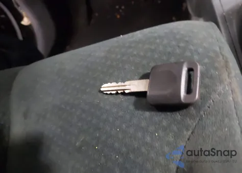 2011 Nissan Versa 1.8S z USA, uszkodzony, nr VIN 3N1BC1CP6BL433359